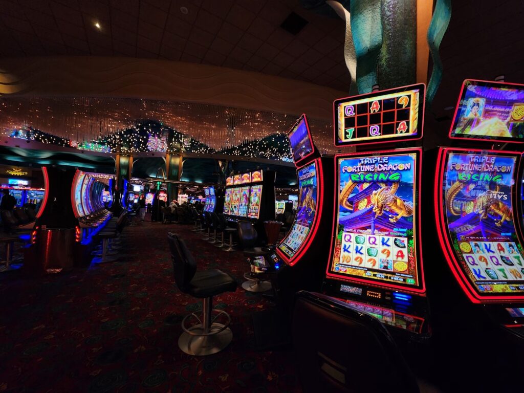 Real vs Virtual Casino