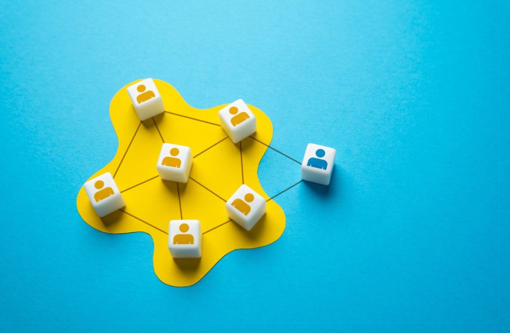 Link Building Strengthens Your Online Reputation